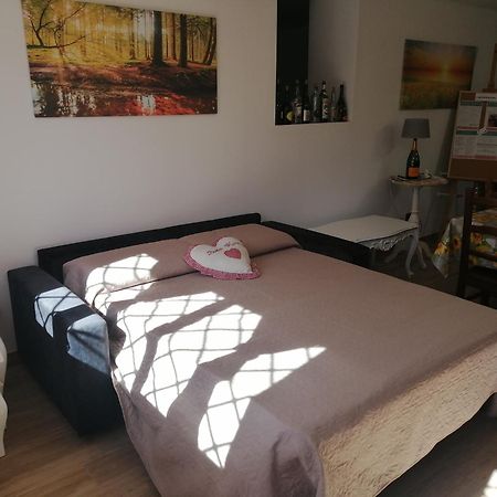 La Casa Del Borgo-Intero Appartamento Латина Екстер'єр фото