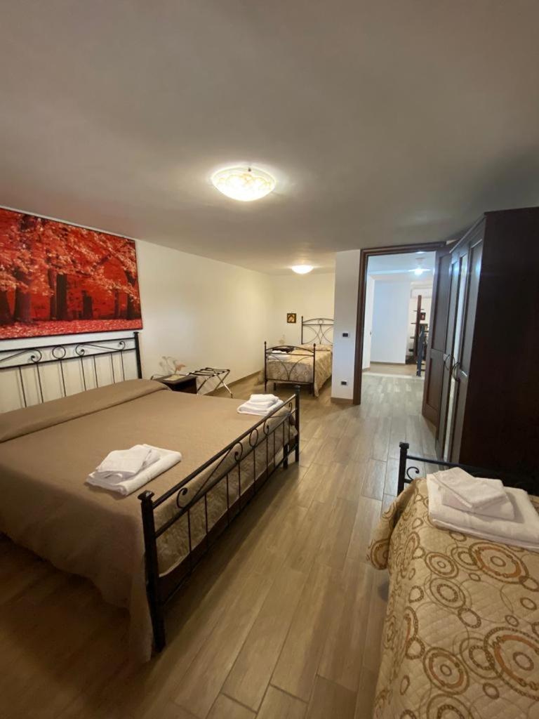 La Casa Del Borgo-Intero Appartamento Латина Екстер'єр фото